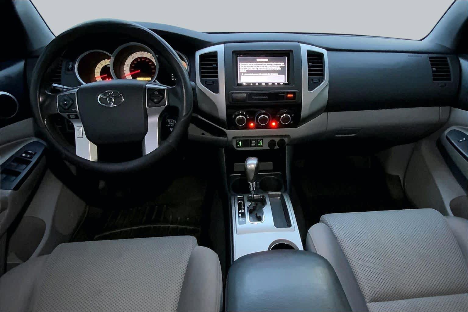 Used 2015 Toyota Tacoma PreRunner w/ TRD Sport Package RWD image 15