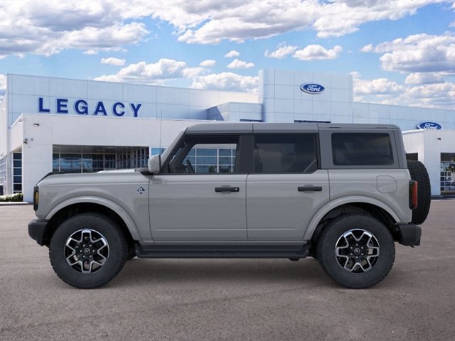 New 2026 Ford Bronco Outer Banks AWD/4WD image 3