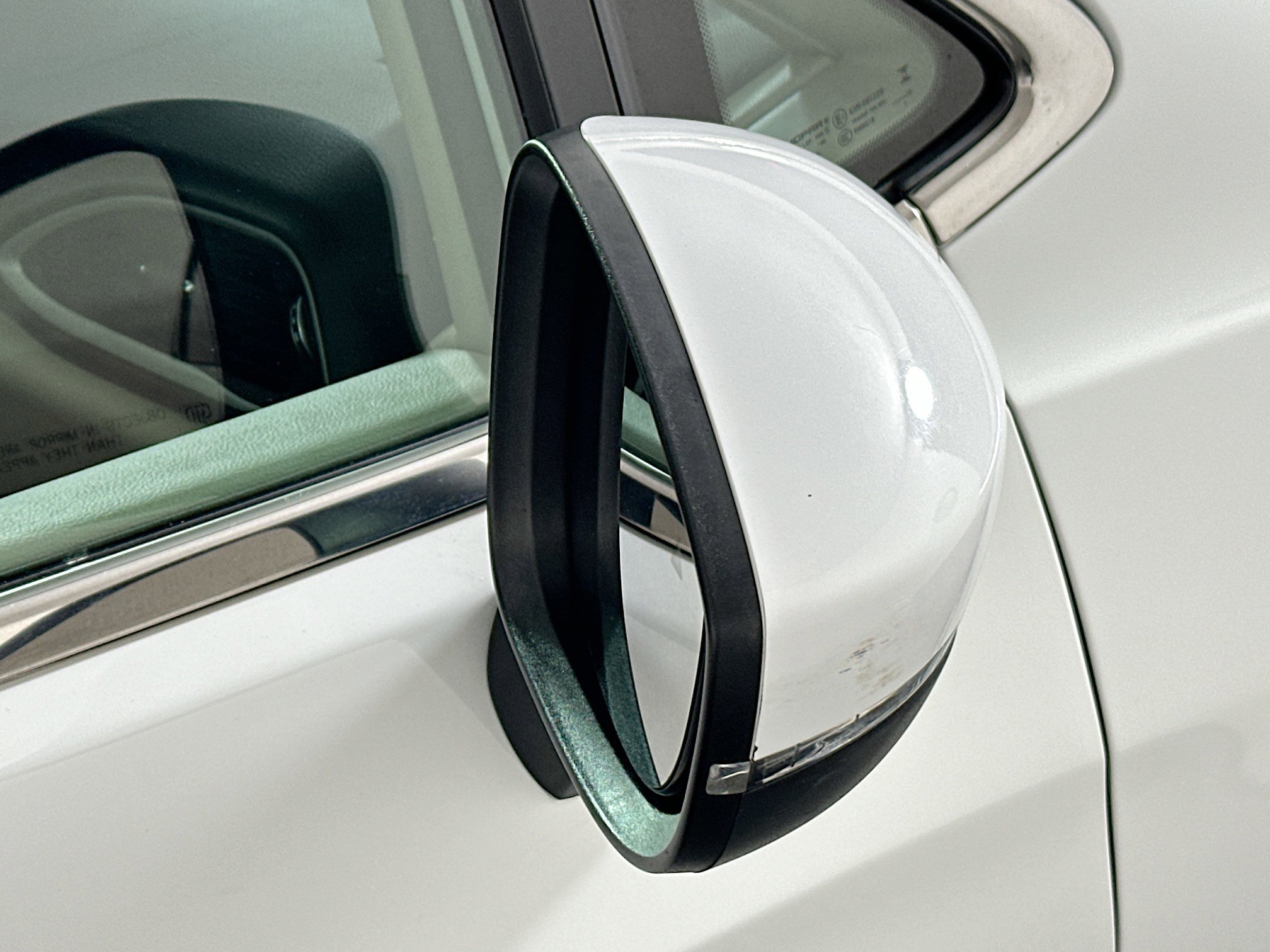 Used 2023 Chrysler Pacifica Touring-L image 10