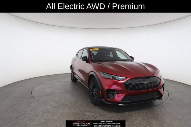 Used 2025 Ford Mustang Mach-E Premium w/ Sport Appearance Package AWD/4WD image 29