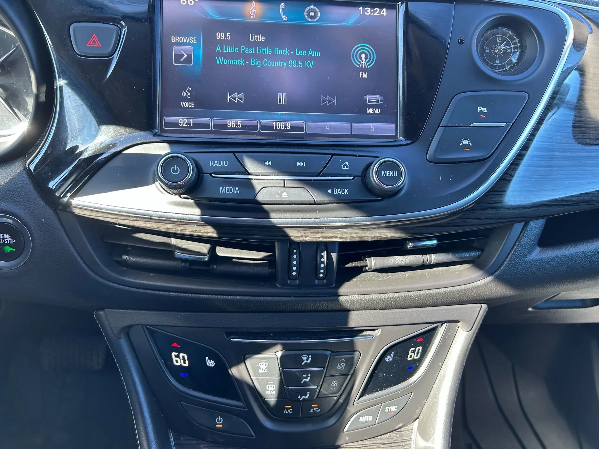 Used 2016 Buick Envision Premium AWD/4WD image 17