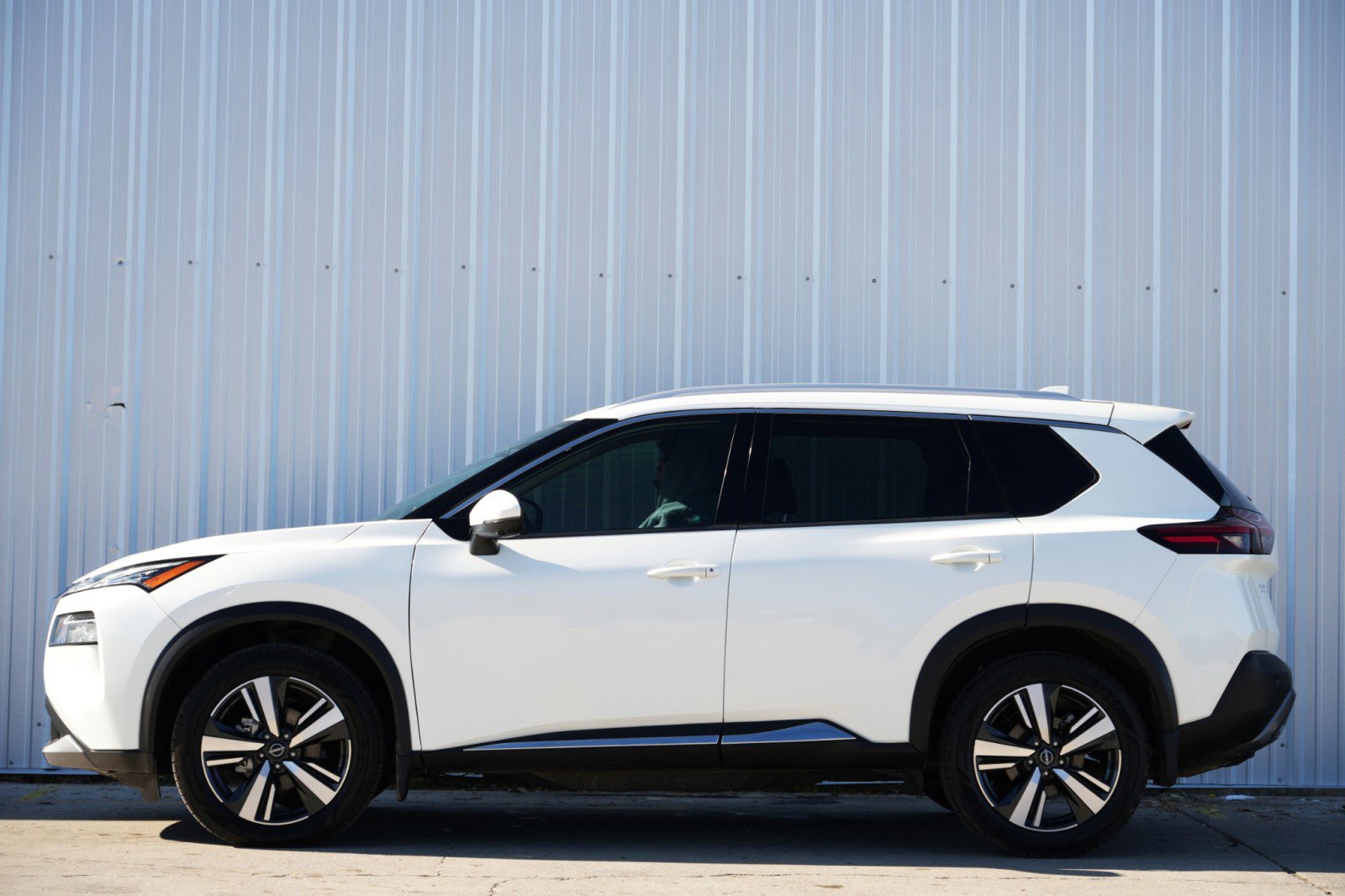 Used 2022 Nissan Rogue SL image 43