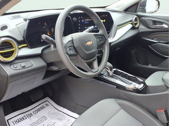 Used 2026 Chevrolet Trax LT FWD image 8