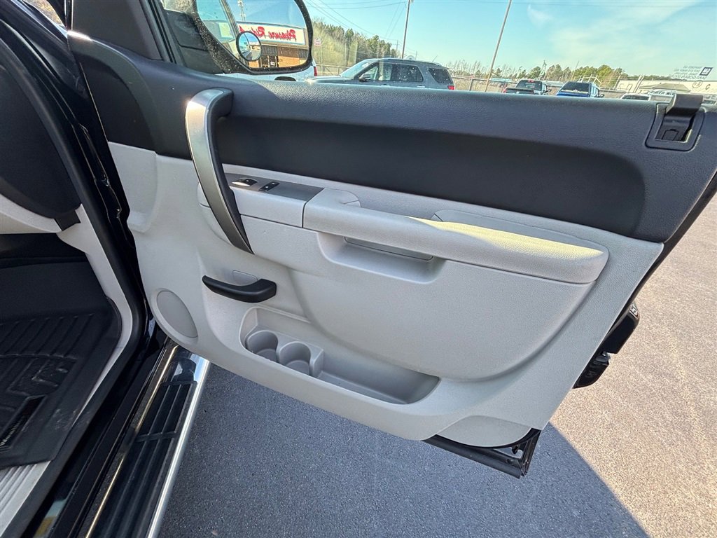 Used 2011 Chevrolet Silverado 1500 LT w/ All-Star Edition AWD/4WD image 27