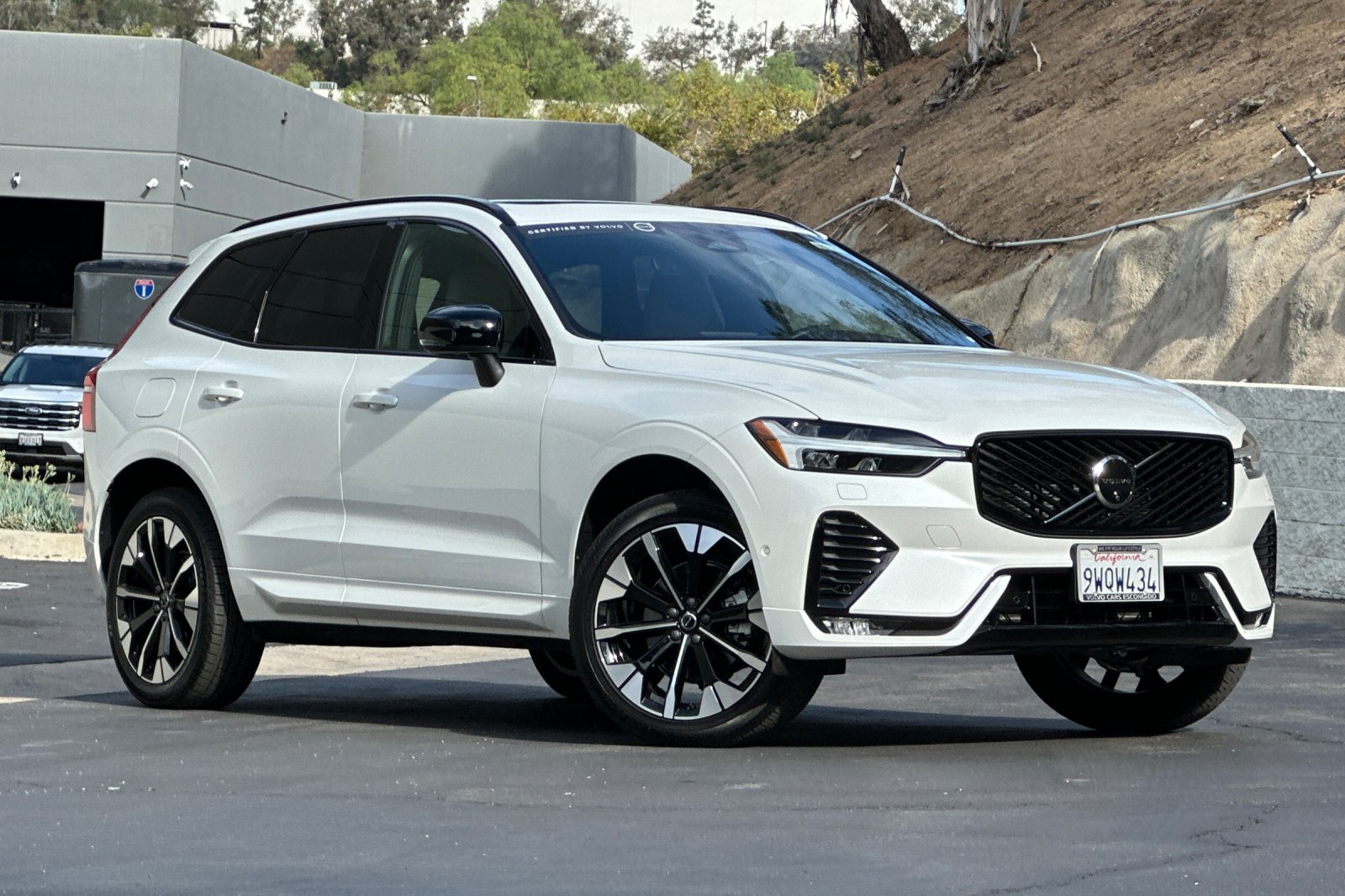 Certified 2026 Volvo XC60 B5 Plus w/ Protection Package Premier AWD/4WD image 2