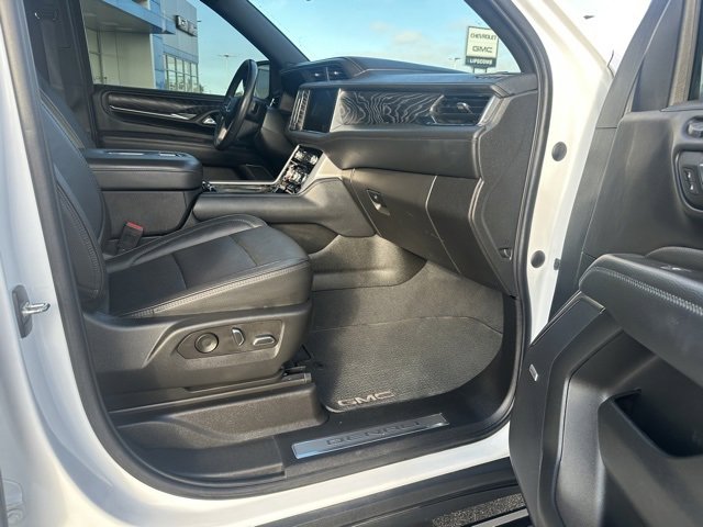 Used 2023 GMC Yukon Denali image 31