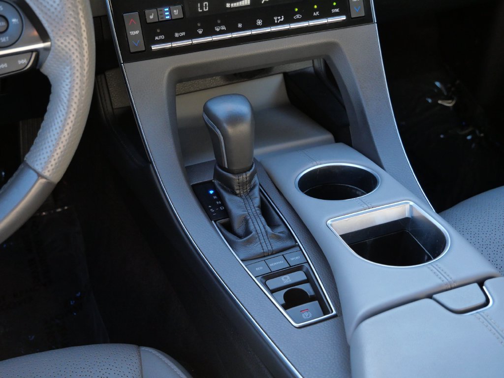 Used 2019 Toyota Avalon Limited w/ Advanced Safety Package FWD image 19