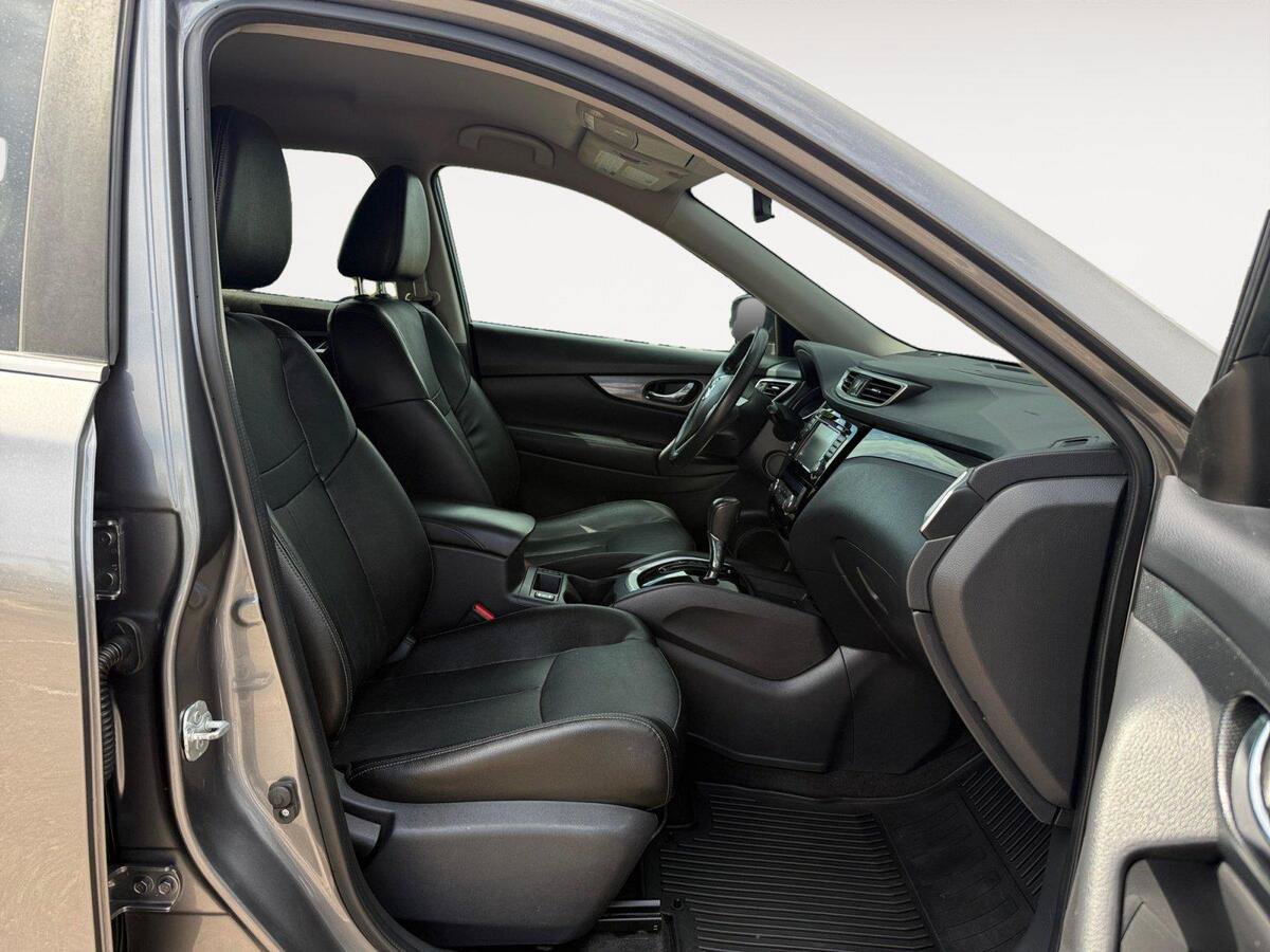 Used 2016 Nissan Rogue SL AWD/4WD image 15