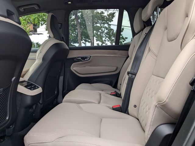New 2025 Volvo XC90 B5 Plus w/ Protection Package Premier image 18