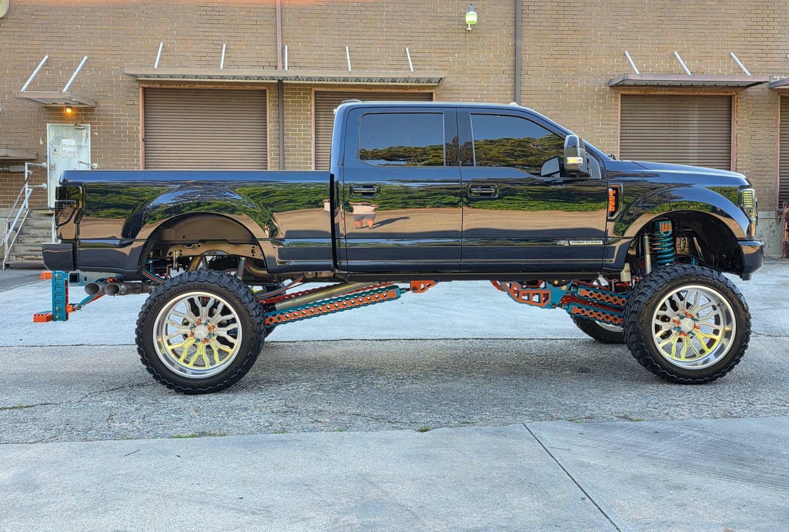 Used 2022 Ford F250 Lariat w/ Black Appearance Package AWD/4WD image 8