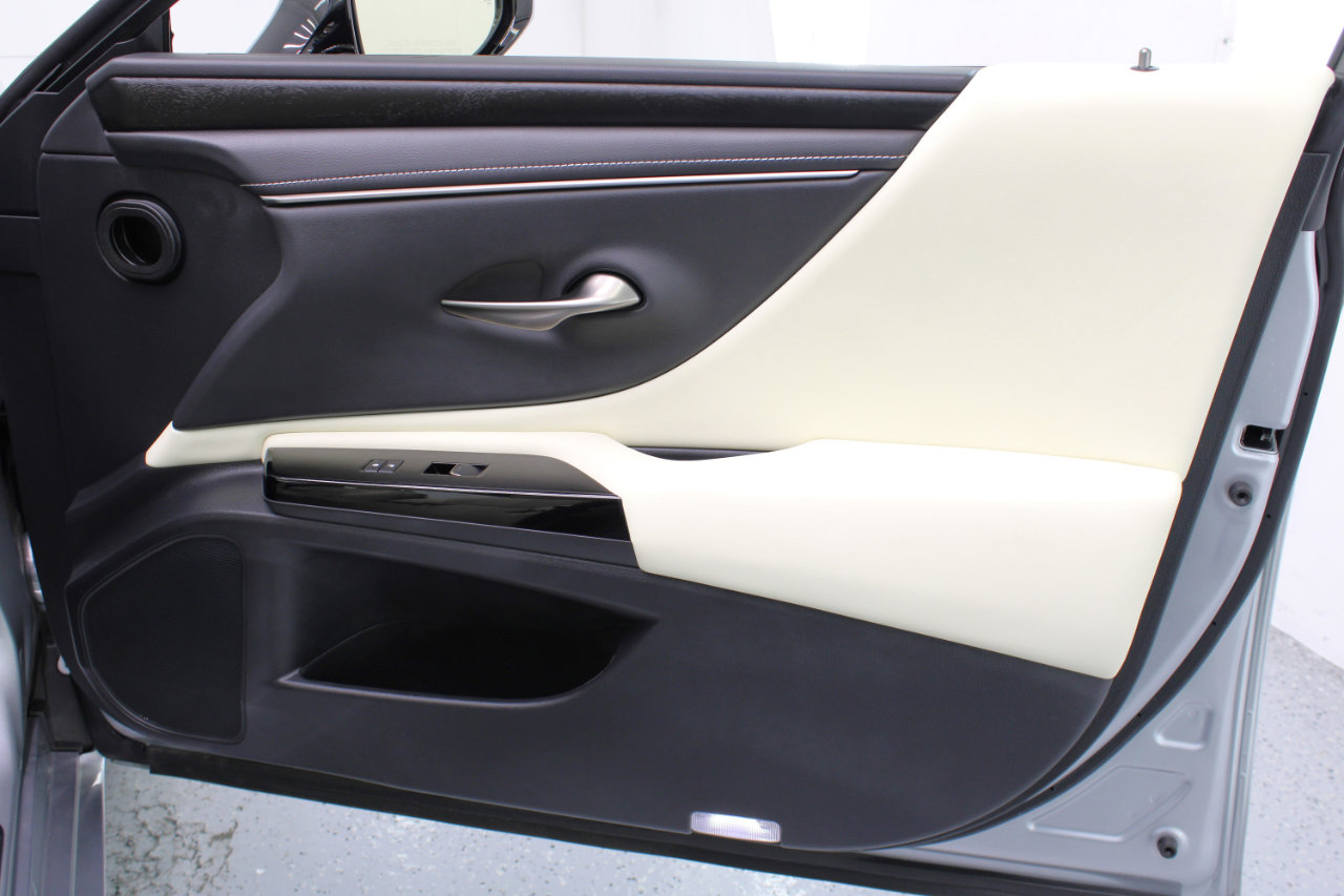 Used 2022 Lexus ES 350 w/ Premium Package image 49