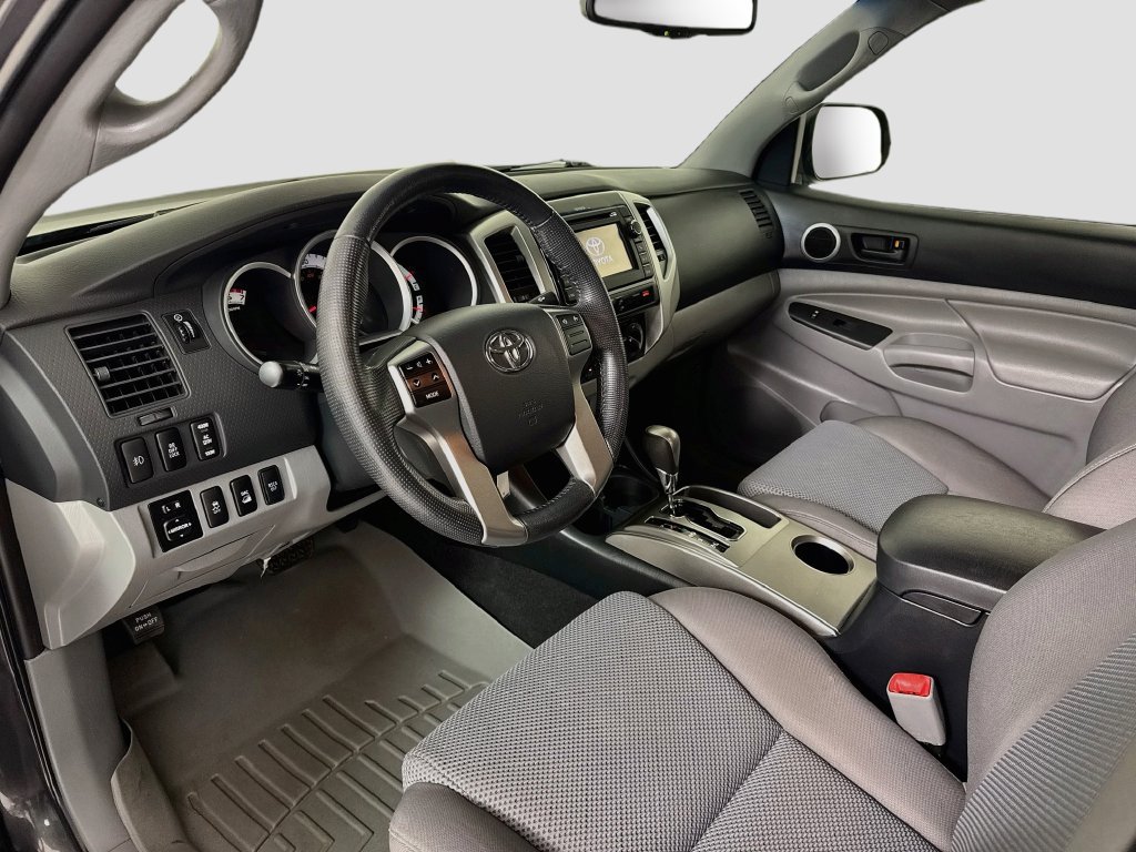 Used 2013 Toyota Tacoma 4x4 Double Cab w/ TRD Off-Road Pkg image 10