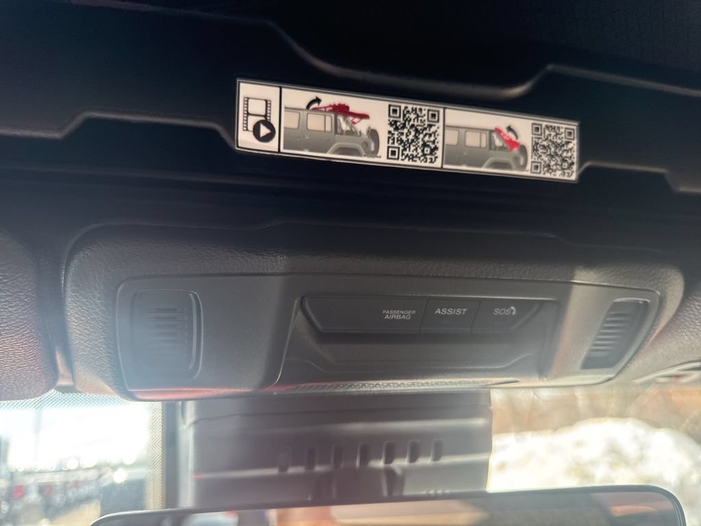 New 2025 Jeep Wrangler Unlimited Sahara AWD/4WD image 28