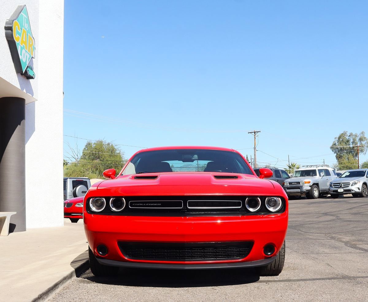 Used 2023 Dodge Challenger SXT RWD image 16
