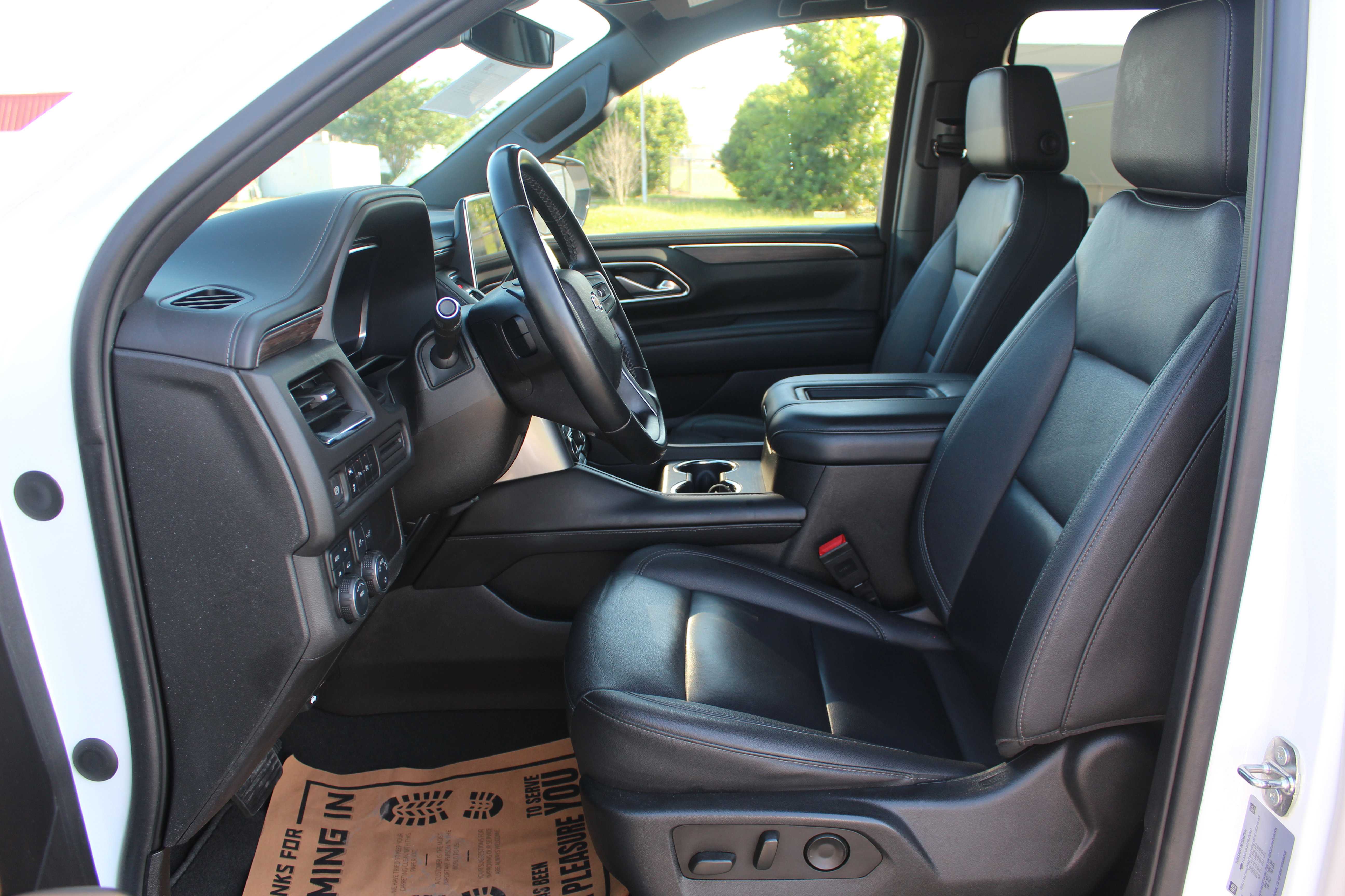 Used 2023 Chevrolet Suburban LT image 22