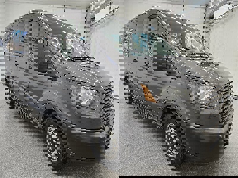 Used 2016 Ford Transit 150 XL image 3