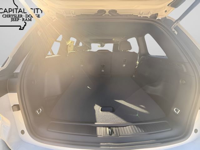 New 2026 Jeep Grand Cherokee Altitude image 26