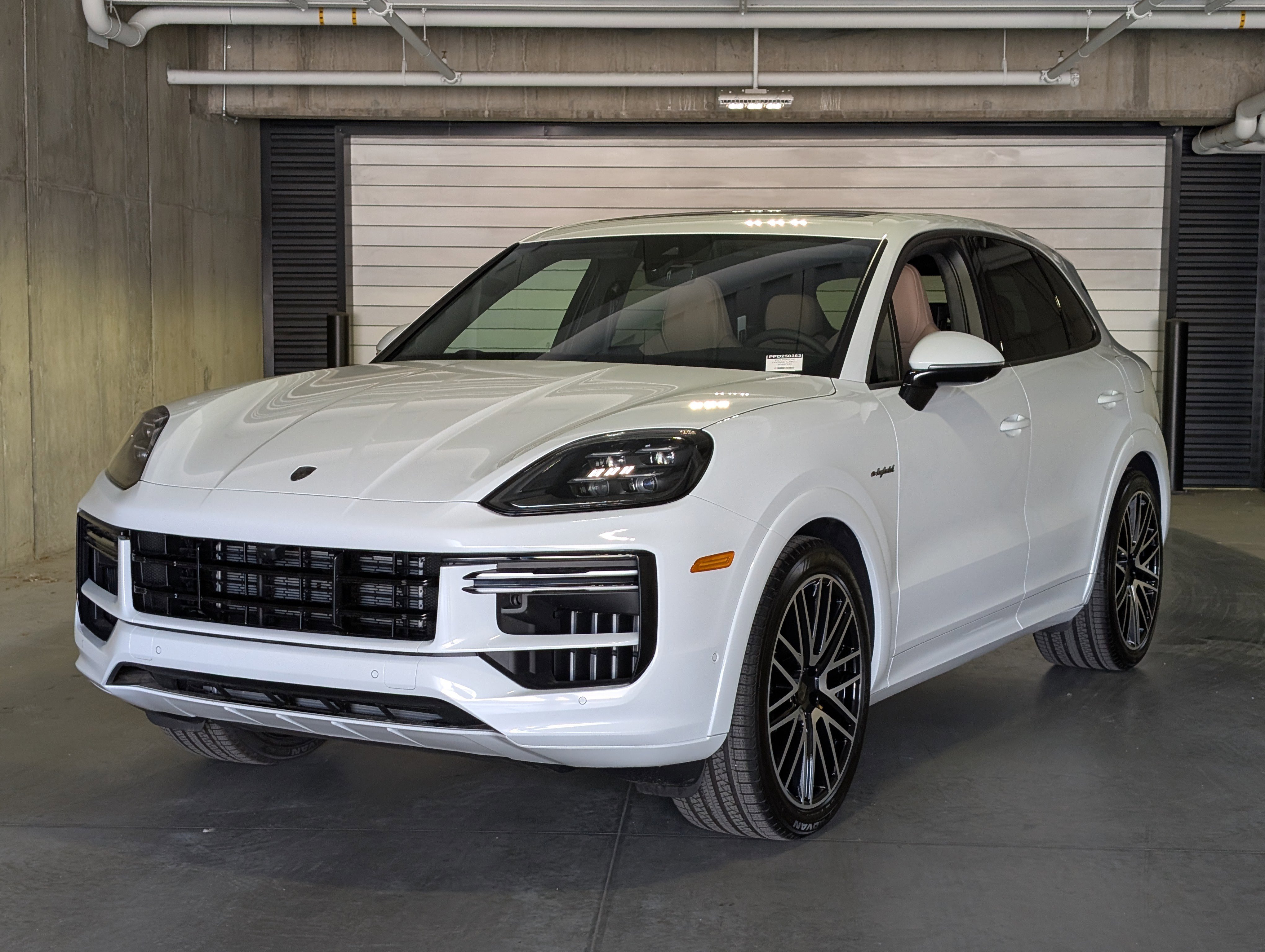 New 2025 Porsche Cayenne Turbo