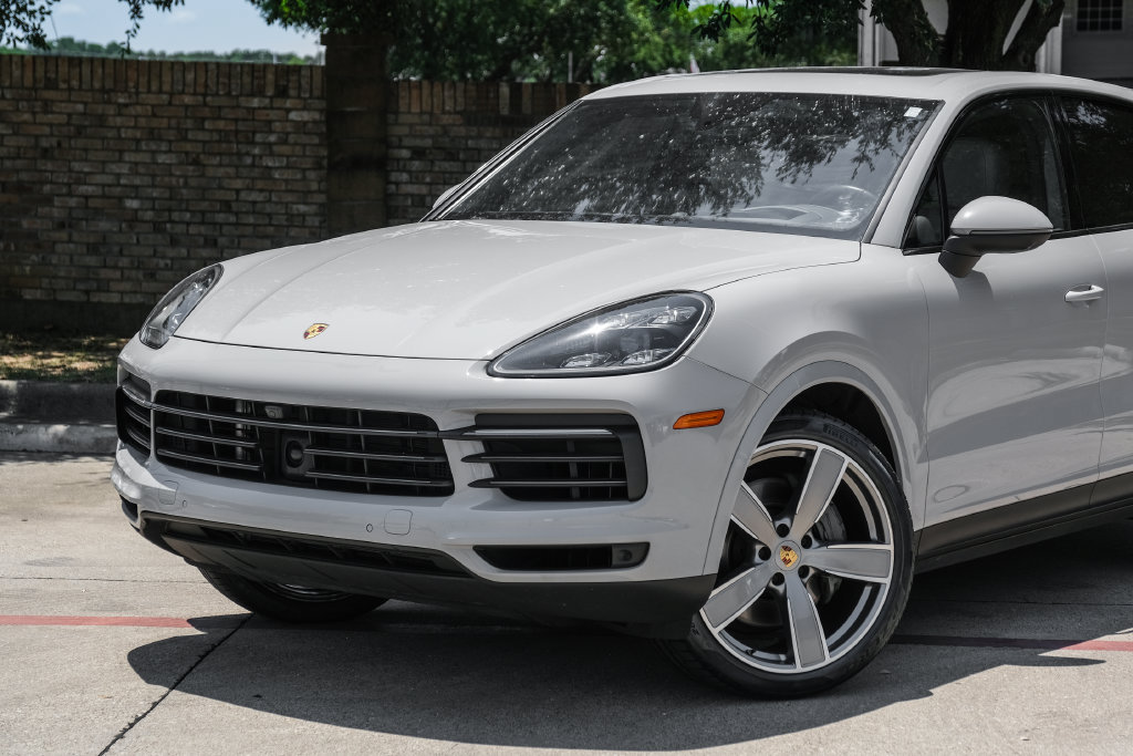 Used 2023 Porsche Cayenne S Platinum AWD/4WD image 13