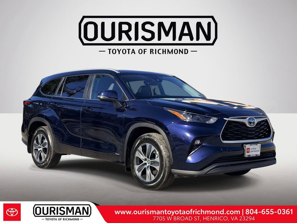 Certified 2024 Toyota Highlander XLE image 1