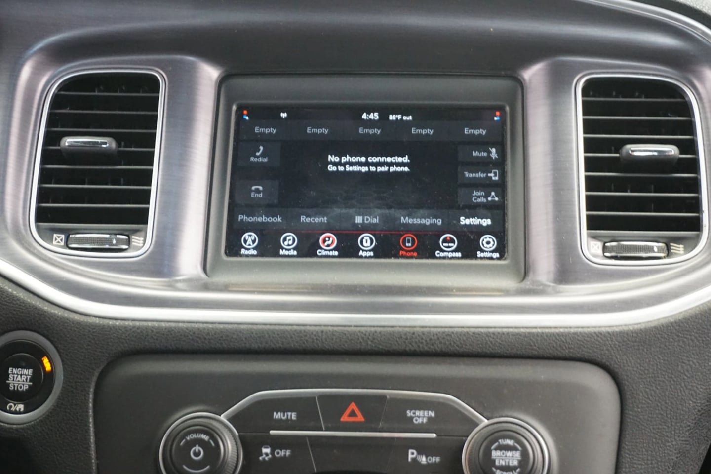 Used 2018 Dodge Charger SXT RWD image 24