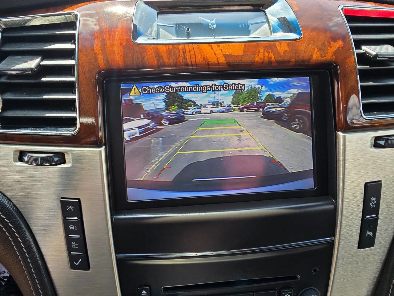 Used 2014 Cadillac Escalade Platinum image 22
