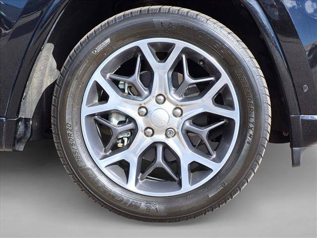 Used 2020 Jeep Grand Cherokee Overland AWD/4WD image 23