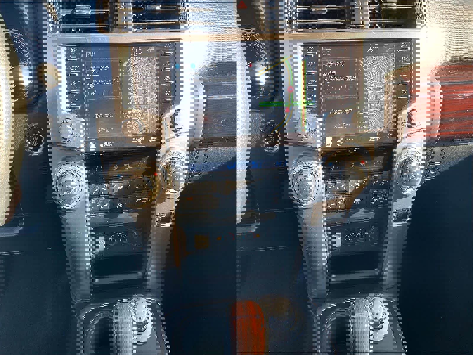 Used 2020 Toyota 4Runner Limited image 34