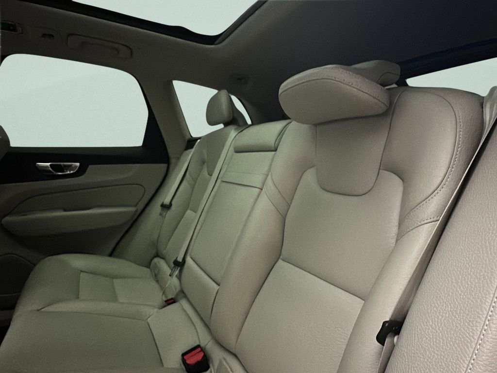 Used 2018 Volvo XC60 T6 Inscription w/ Convenience Package AWD/4WD image 14