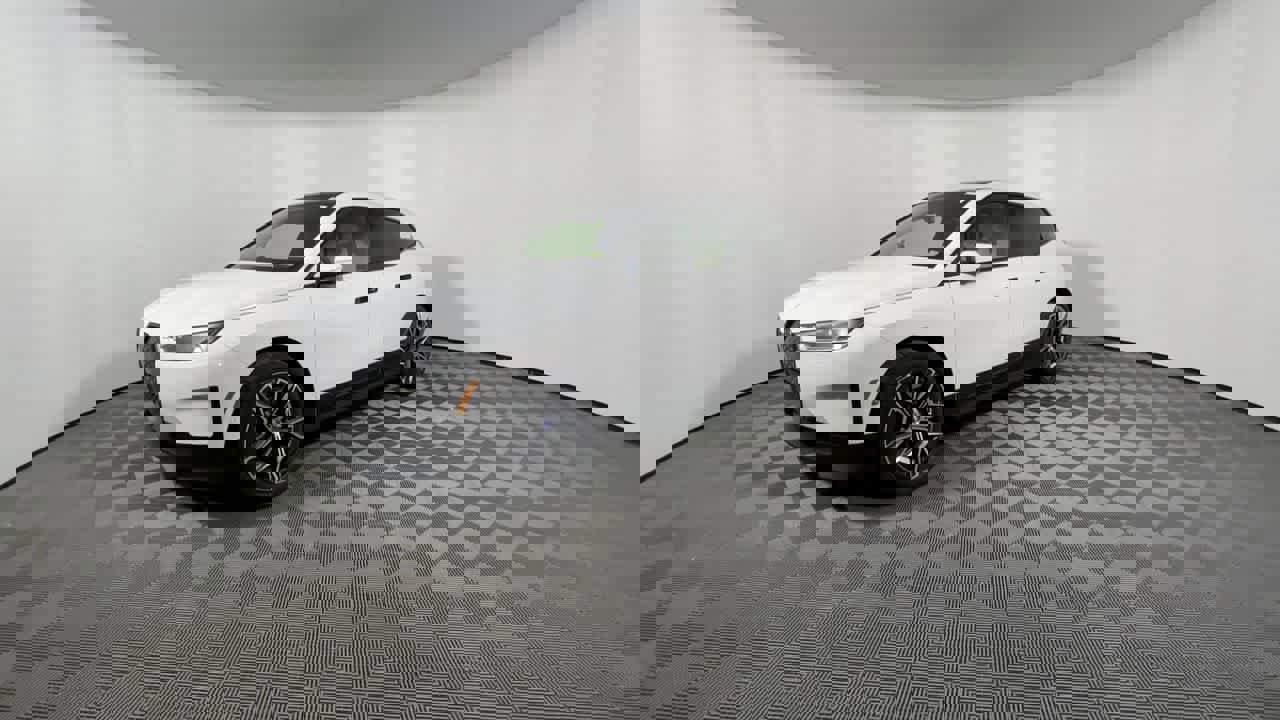 New 2022 BMW iX xDrive50 w/ Convenience Package image 6