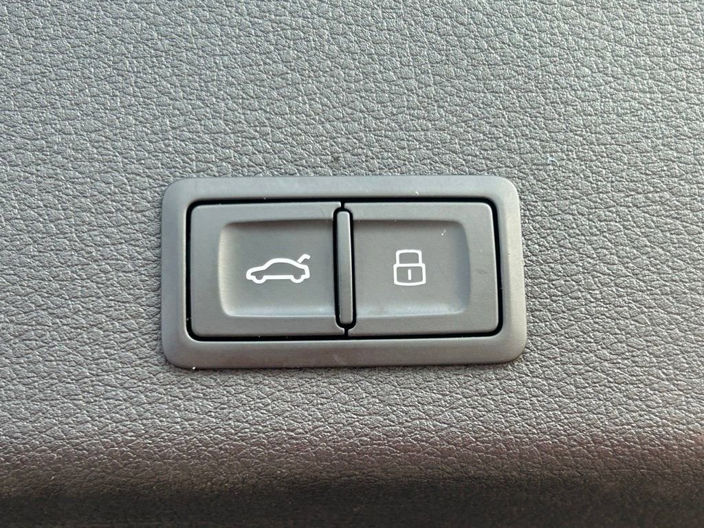 Used 2019 Audi e-tron Premium Plus AWD/4WD image 53
