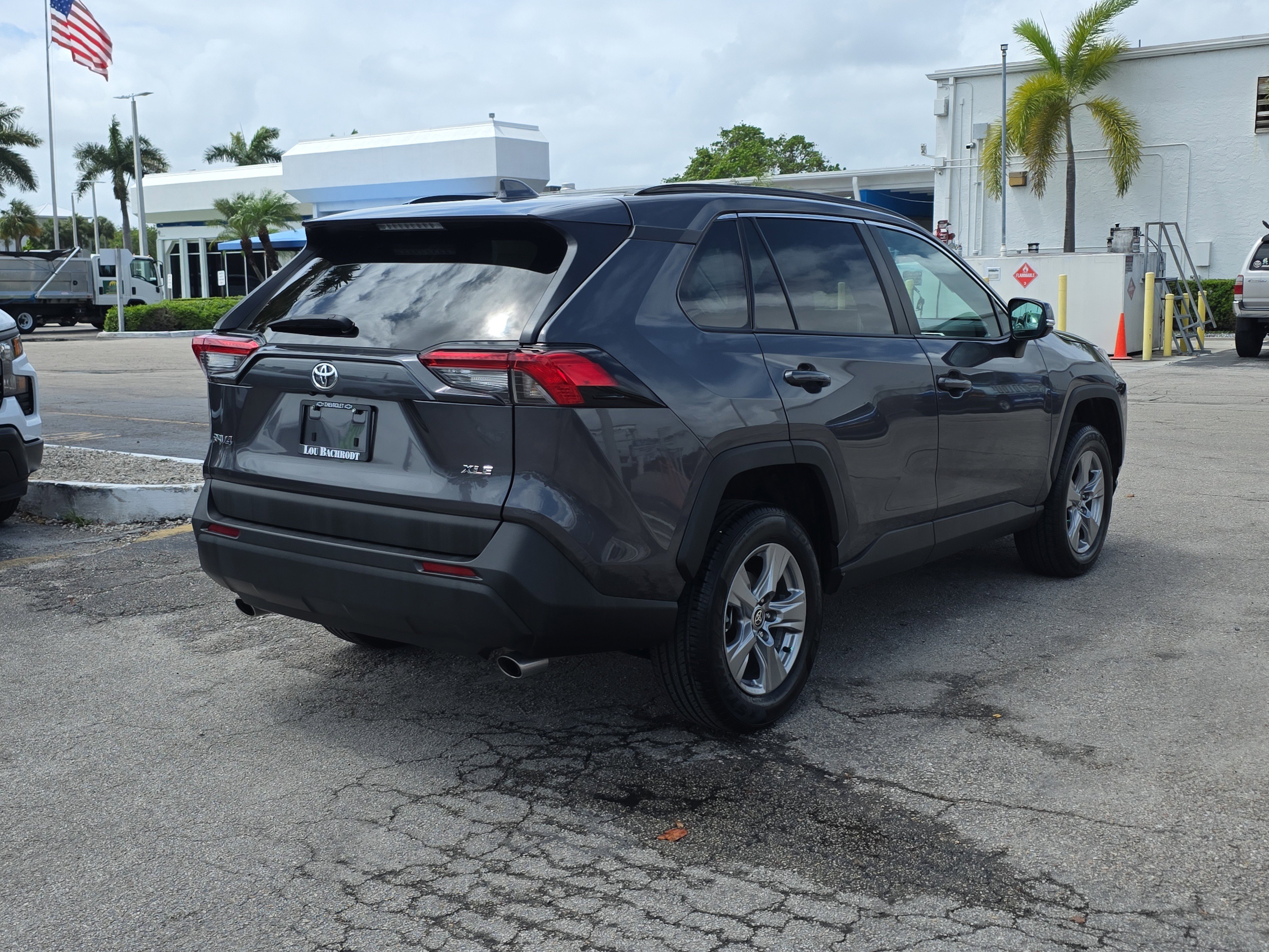 Used 2024 Toyota RAV4 XLE FWD image 7