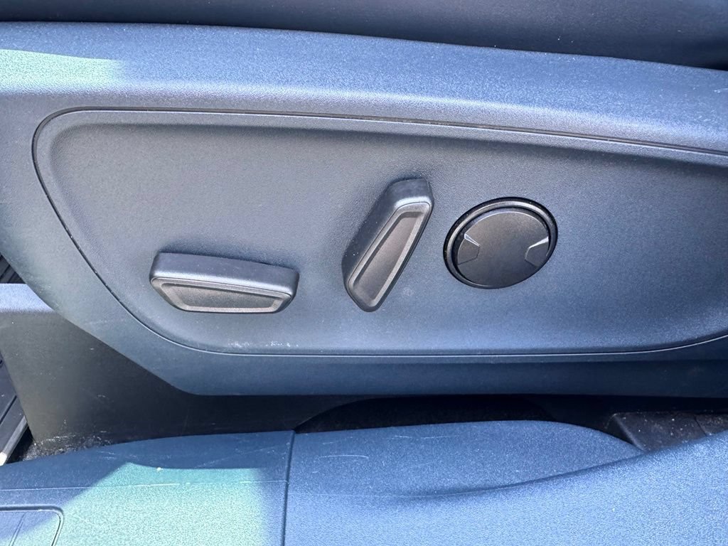 Used 2022 Ford Maverick Lariat w/ Lariat Luxury Package FWD image 23