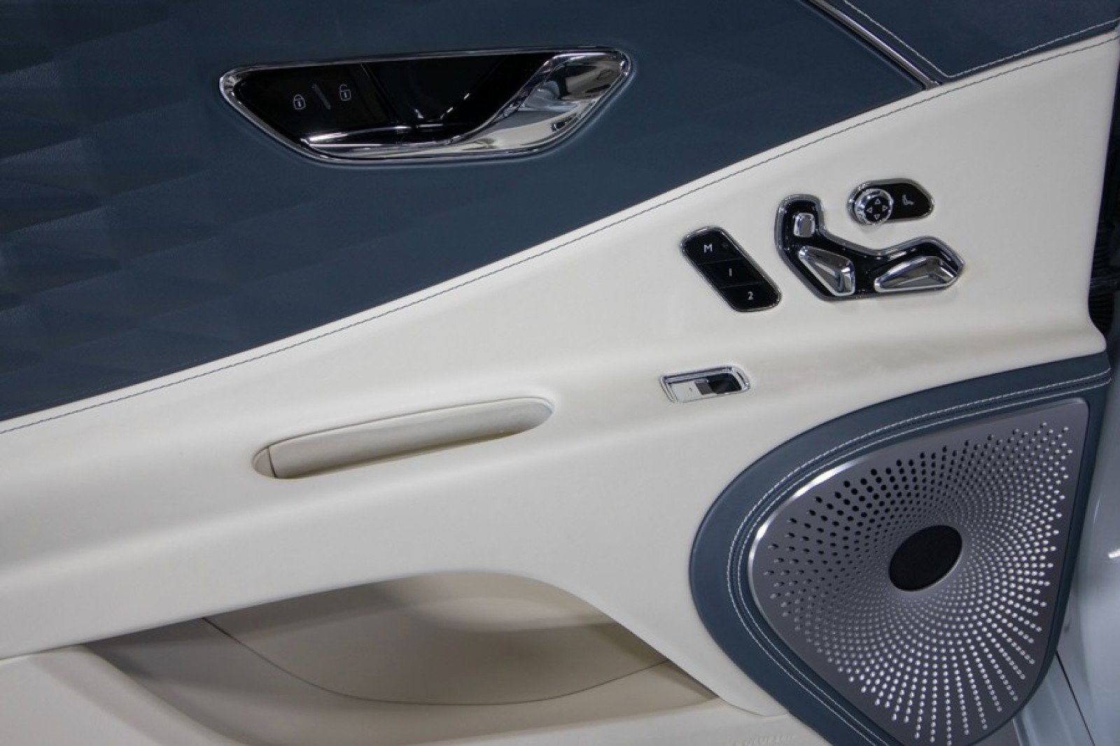 Used 2020 Bentley Flying Spur W12 w/ First Edition Specification image 44