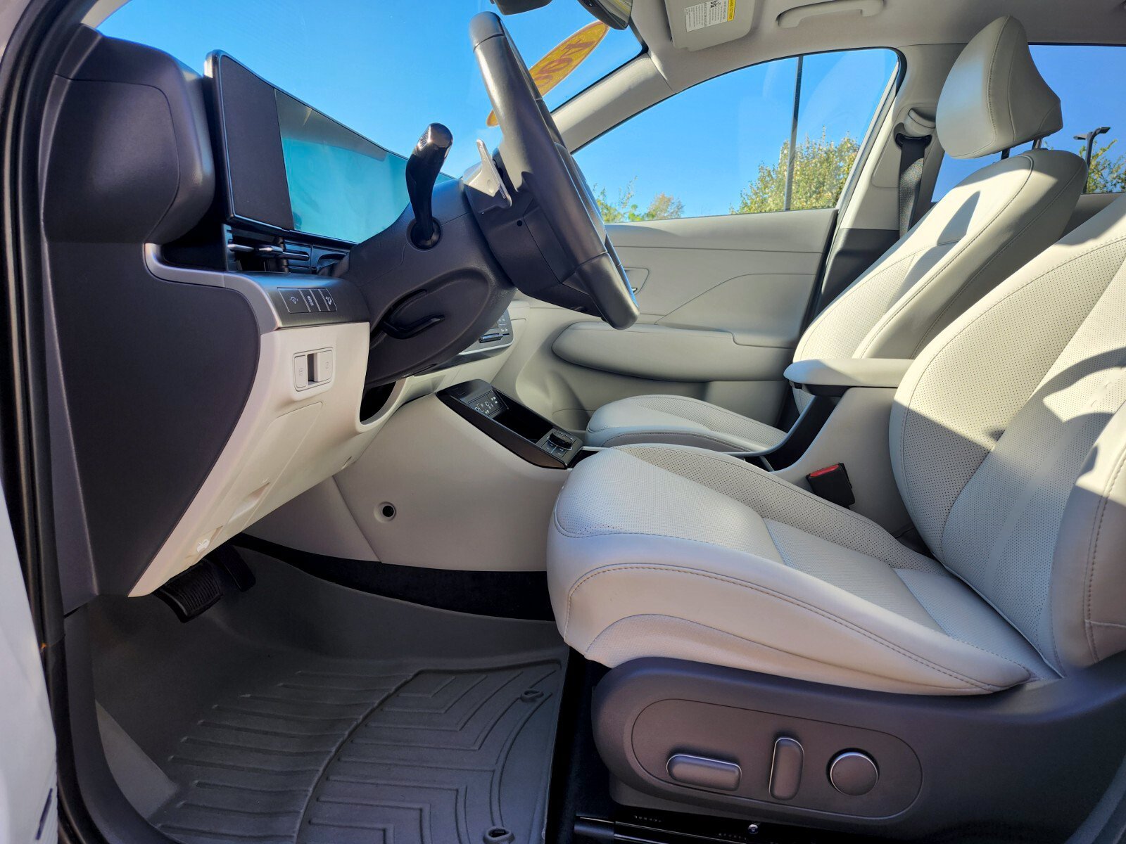 Certified 2024 Hyundai Kona Limited AWD/4WD image 17