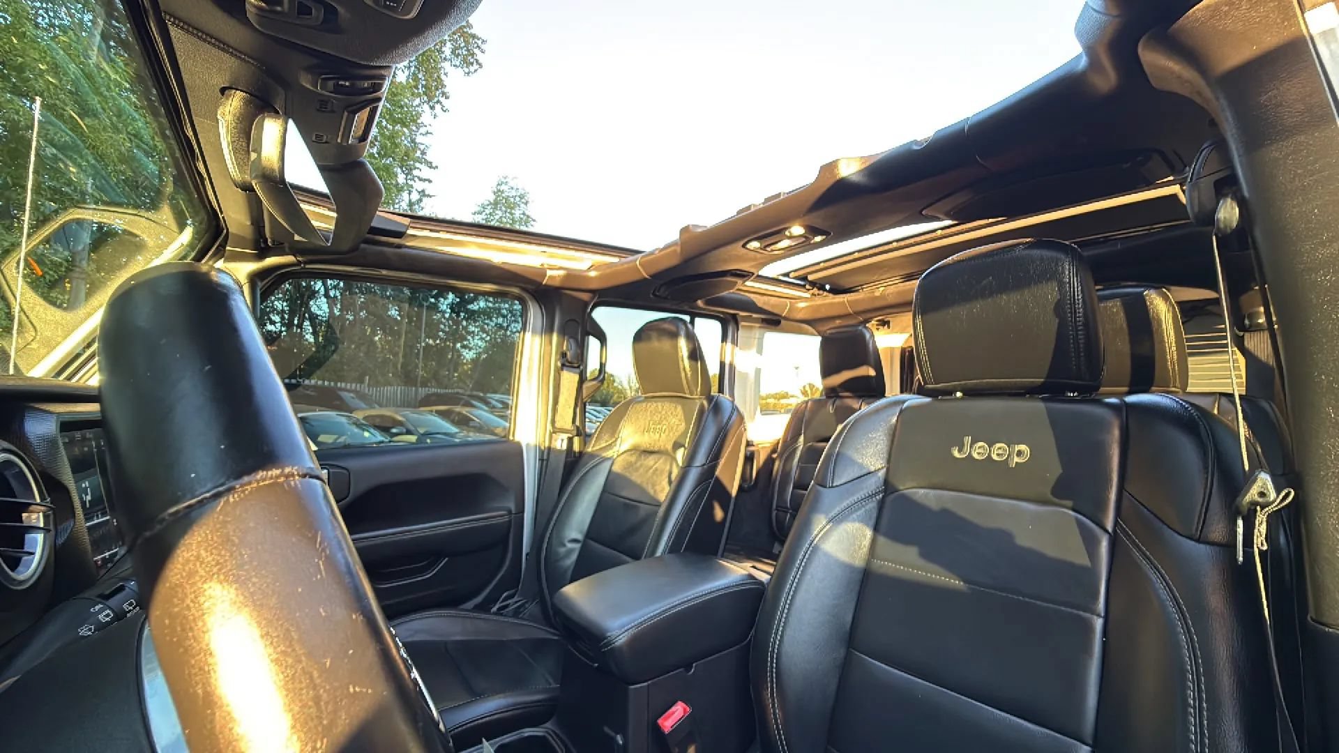 Used 2019 Jeep Wrangler Unlimited Sahara w/ Quick Order Package 24M Moab AWD/4WD image 30