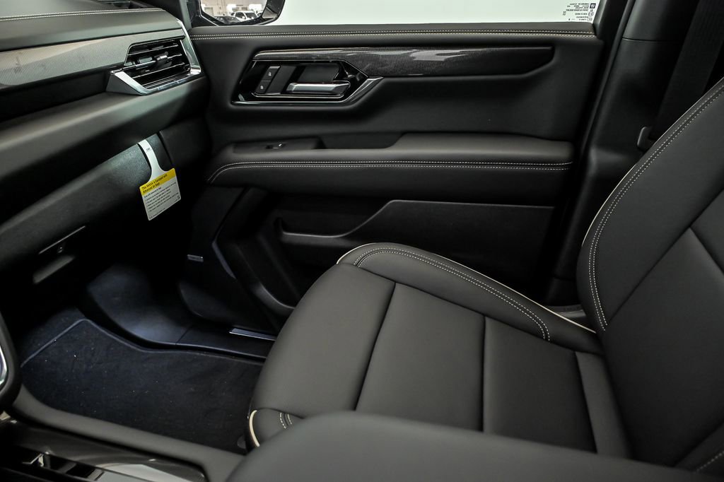 New 2026 GMC Yukon Elevation w/ Elevation Premium Package AWD/4WD image 19