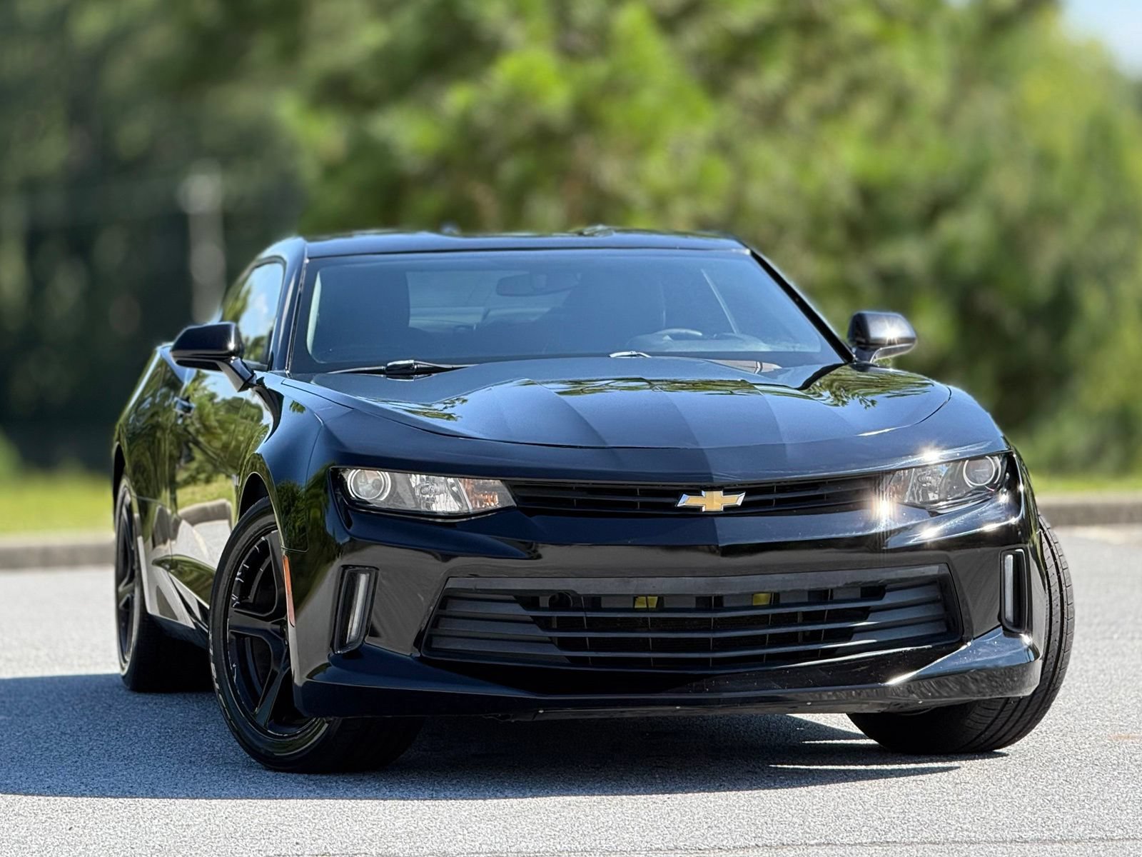 Used 2017 Chevrolet Camaro LT RWD image 4
