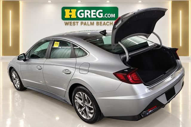 Used 2020 Hyundai Sonata SEL w/ Convenience + Sunroof Package FWD image 2