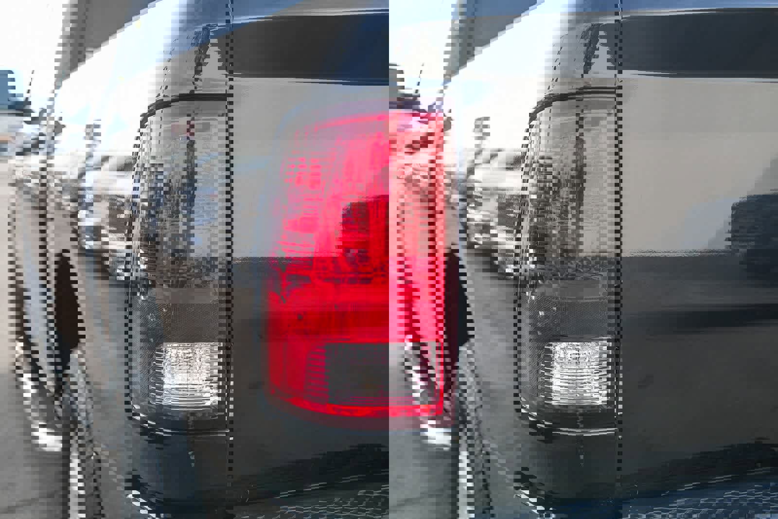 Used 2018 RAM 1500 Express image 7