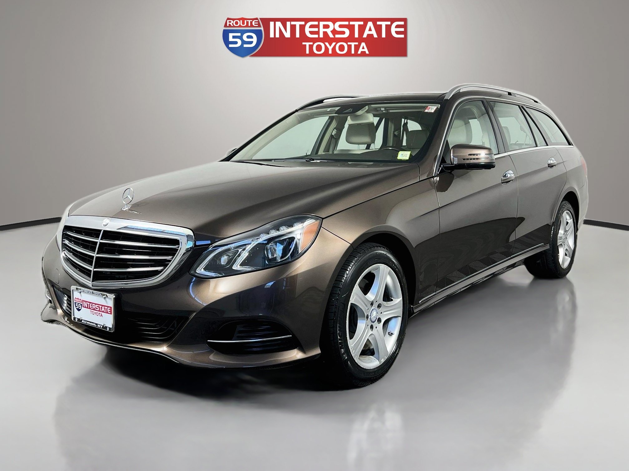 Used 2014 Mercedes-Benz E 350 4MATIC Wagon image 3
