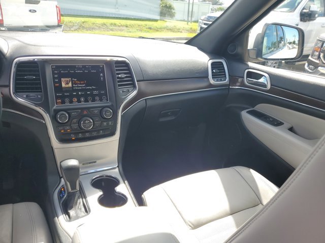 Used 2018 Jeep Grand Cherokee Limited image 22