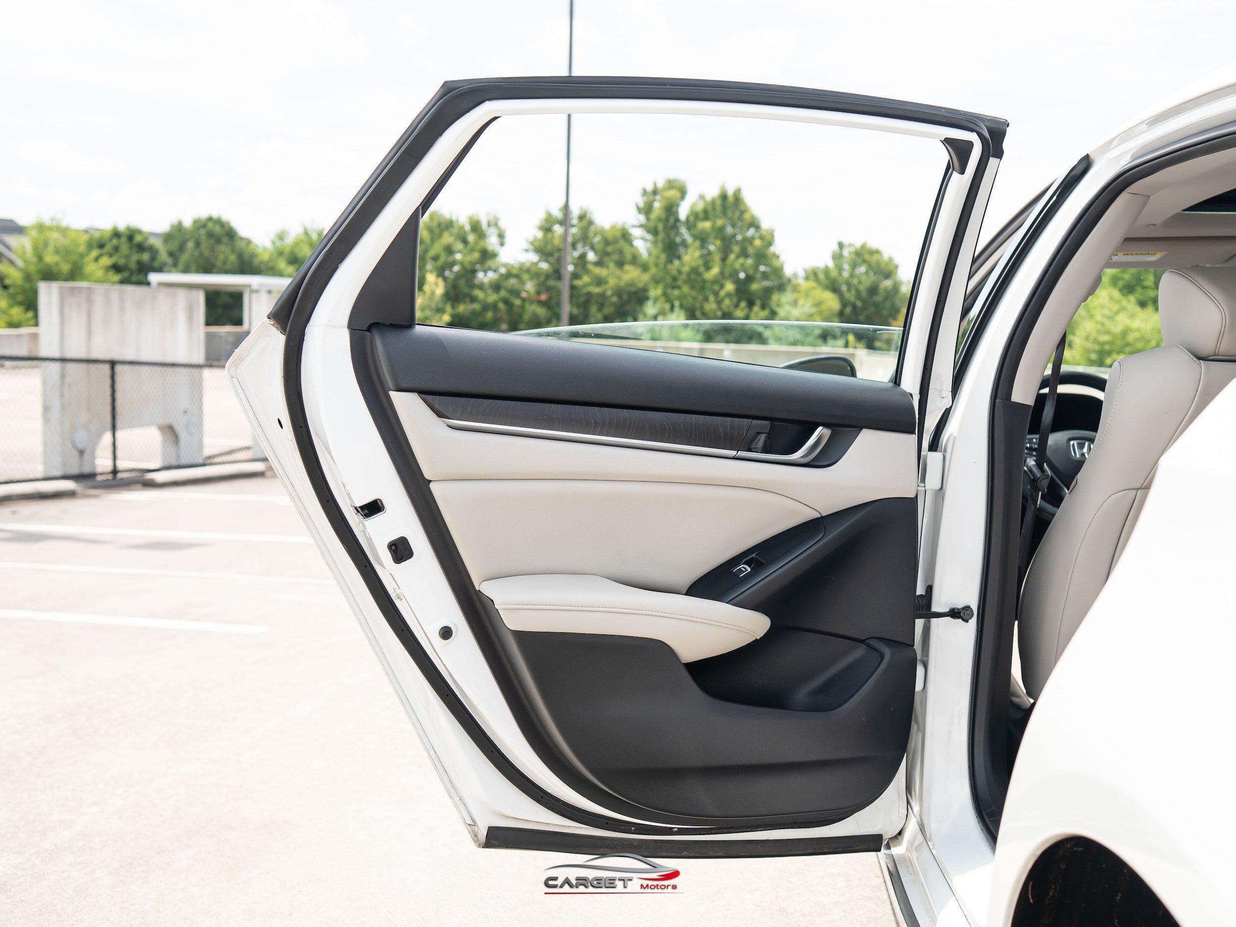 Used 2020 Honda Accord EX-L image 39
