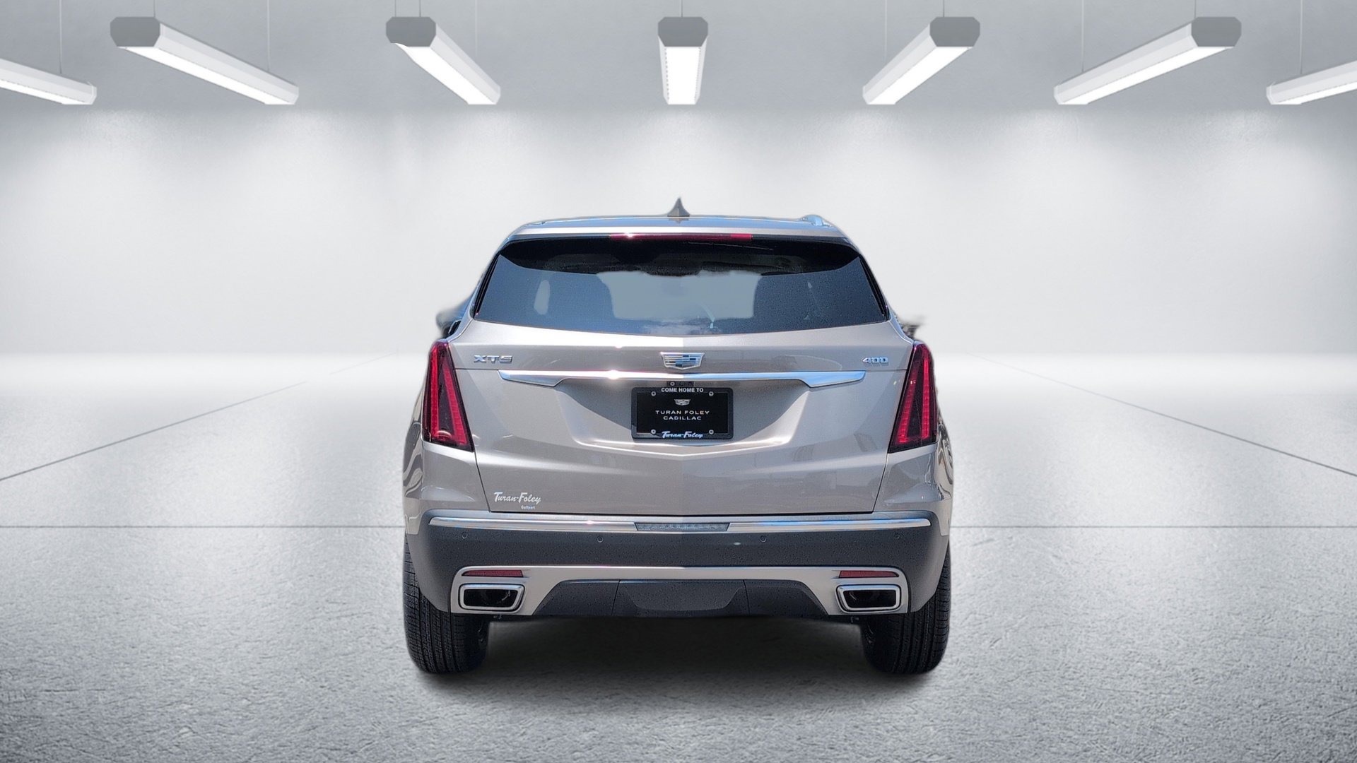 Certified 2023 Cadillac XT5 Premium Luxury w/ Technology Package FWD image 4