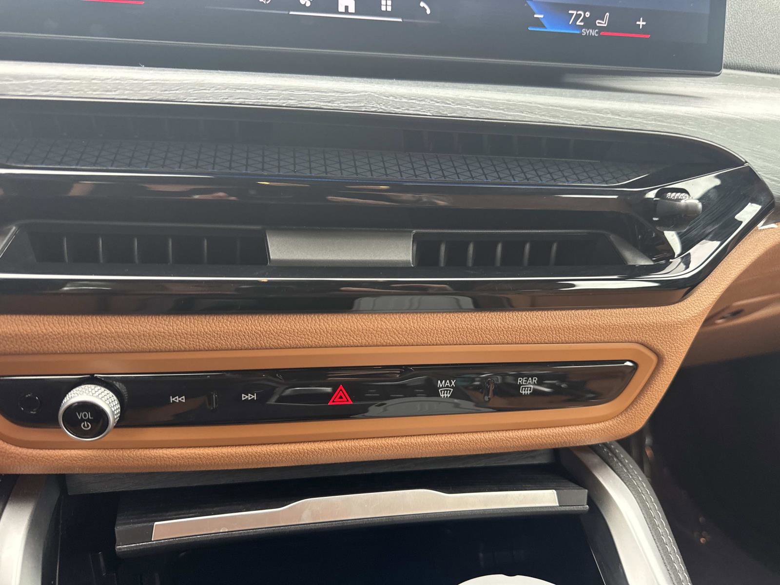 Certified 2025 BMW i4 eDrive40 w/ M Sport Package image 24
