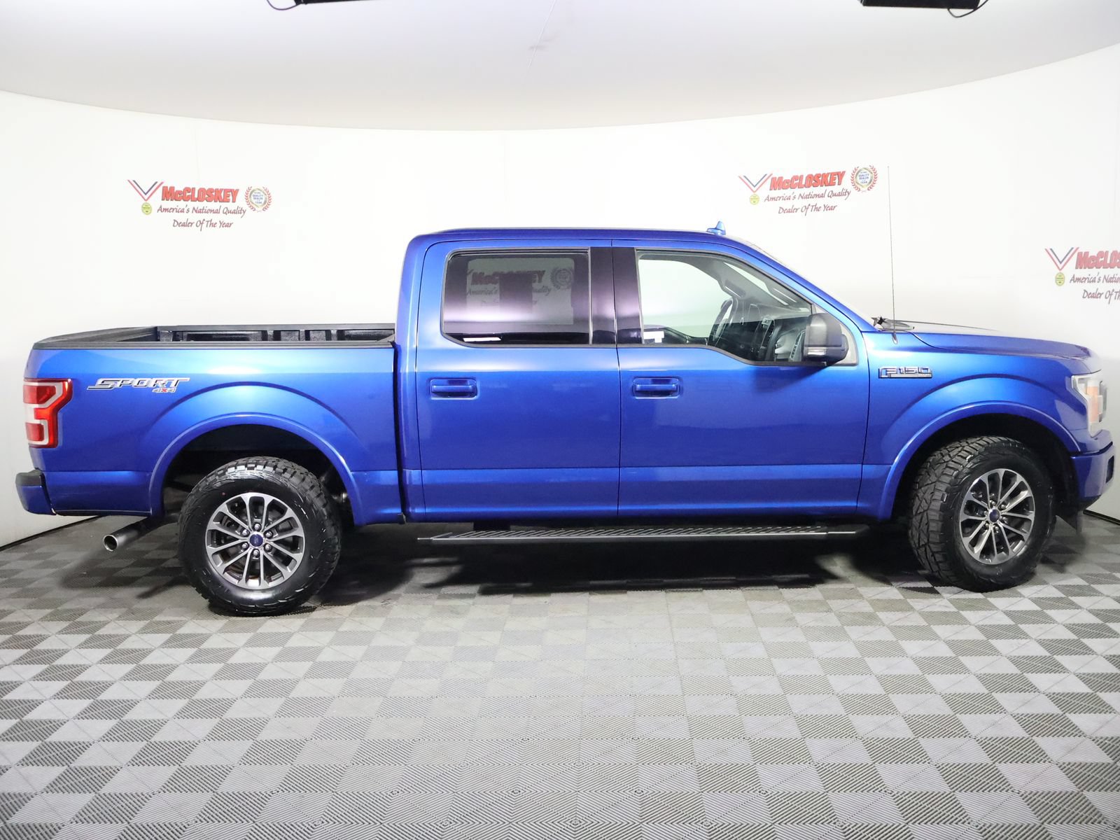 Used 2018 Ford F150 XLT w/ Equipment Group 302A Luxury AWD/4WD image 3