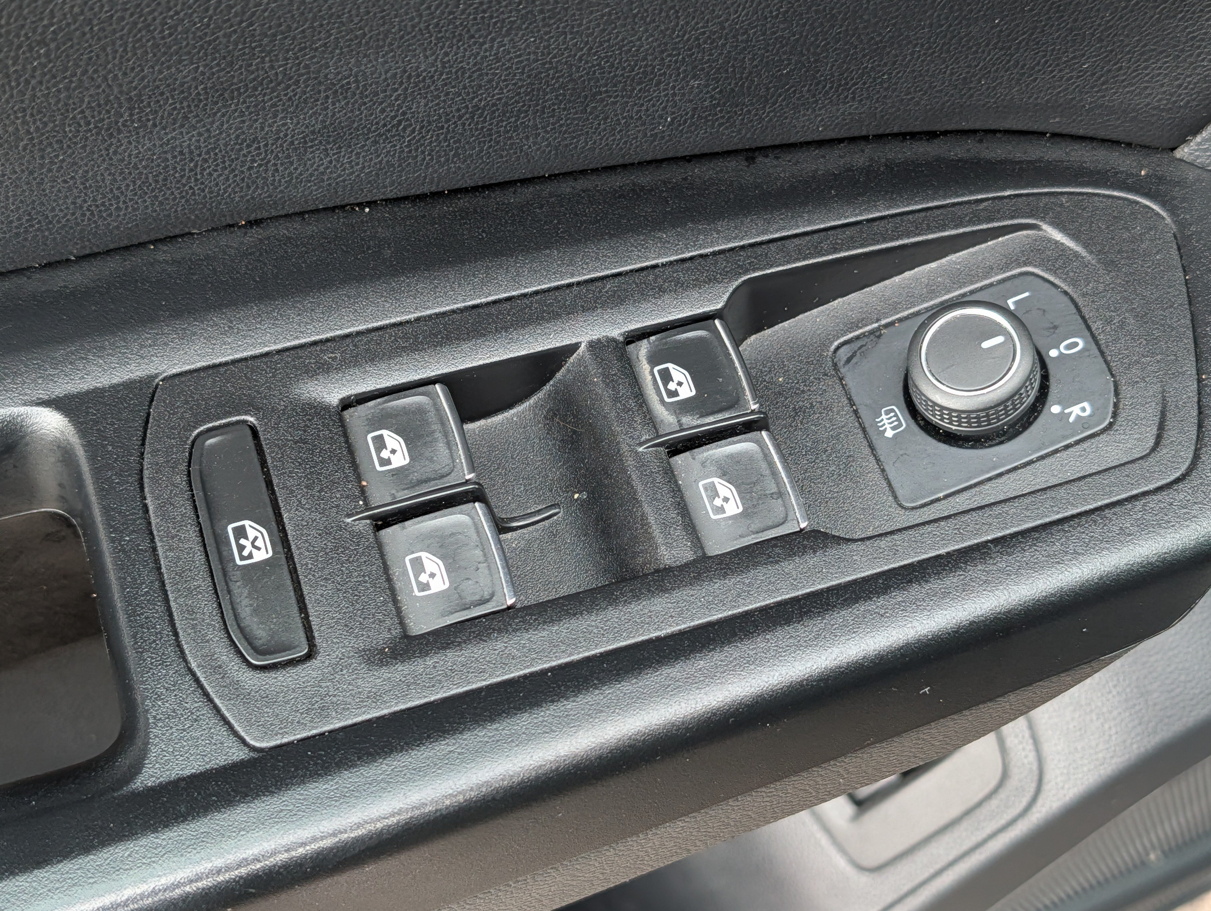 Used 2019 Volkswagen Atlas SEL AWD/4WD image 19
