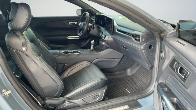 Used 2025 Ford Mustang GT Premium RWD image 24