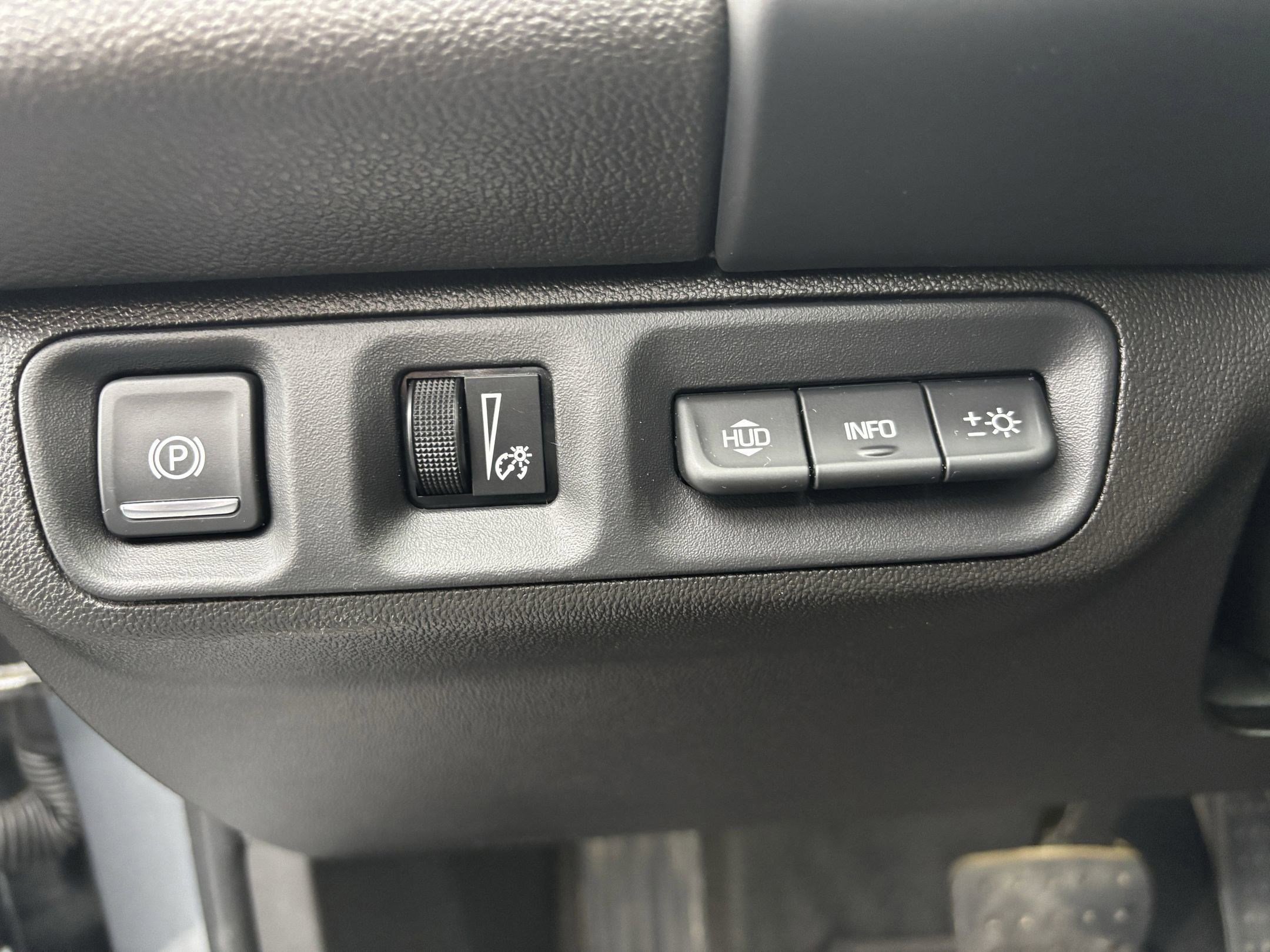 Used 2022 GMC Acadia Denali image 31