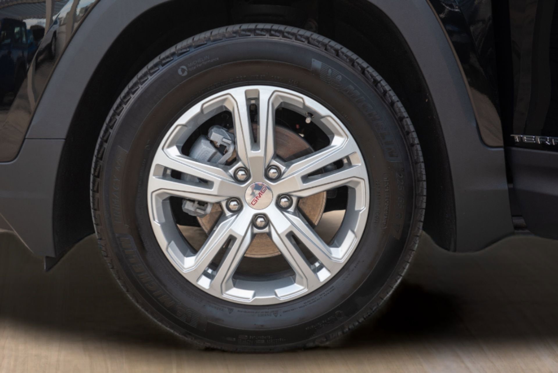 Used 2024 GMC Terrain SLE w/ Driver Convenience Package image 34